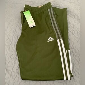 Adidas Wilpin/White Track Pants. Regular Fit, Tapered Leg with Zipper M